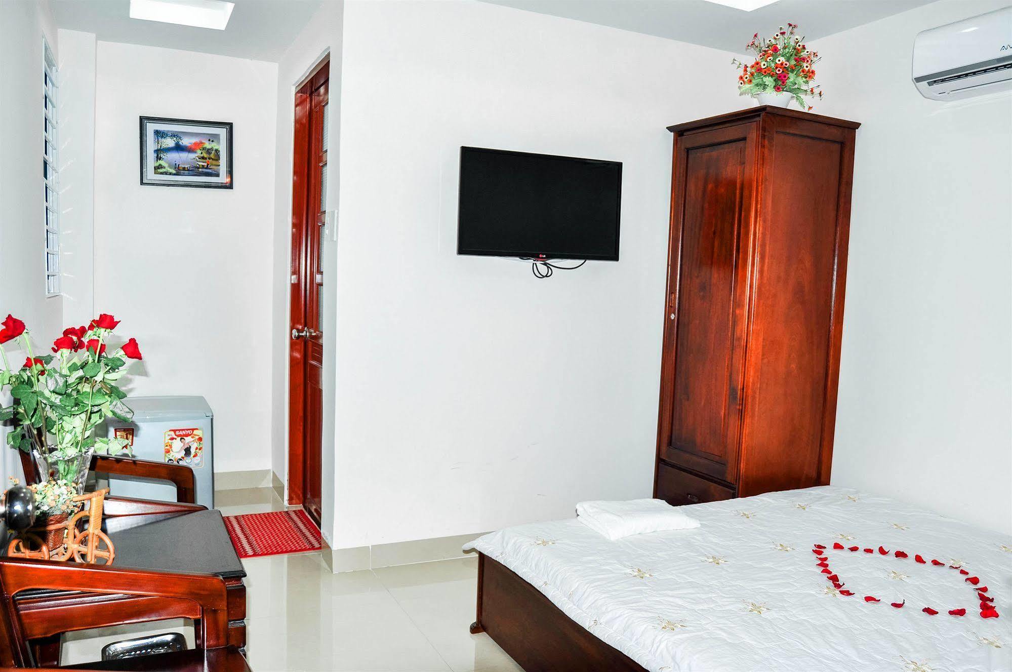 Thien Thanh Hotel - E Dragon Nha Trang Buitenkant foto