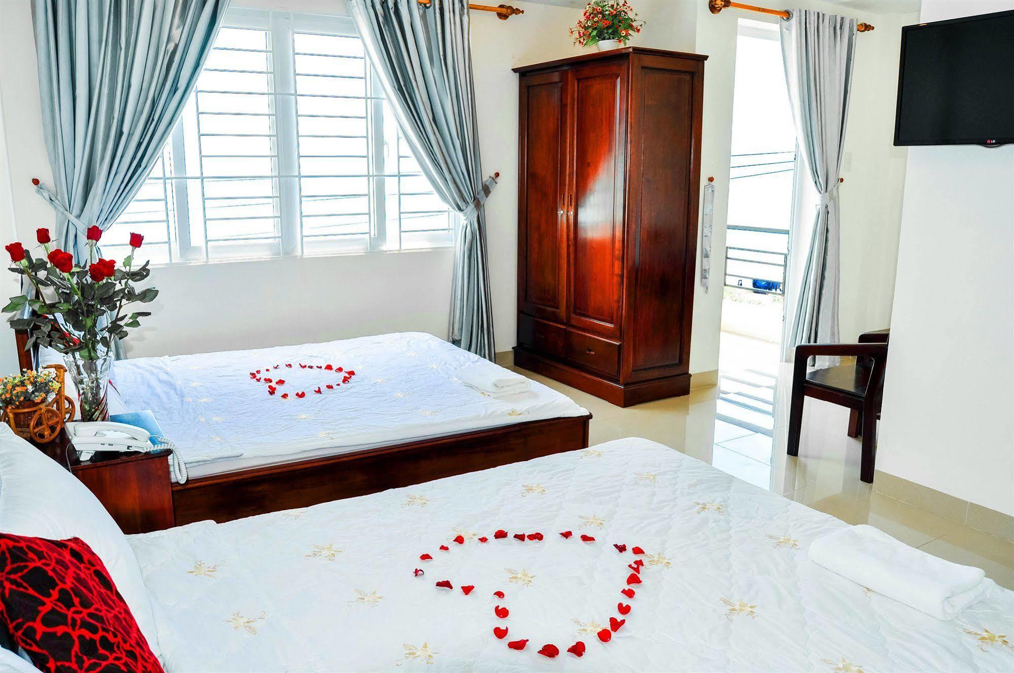 Thien Thanh Hotel - E Dragon Nha Trang Buitenkant foto